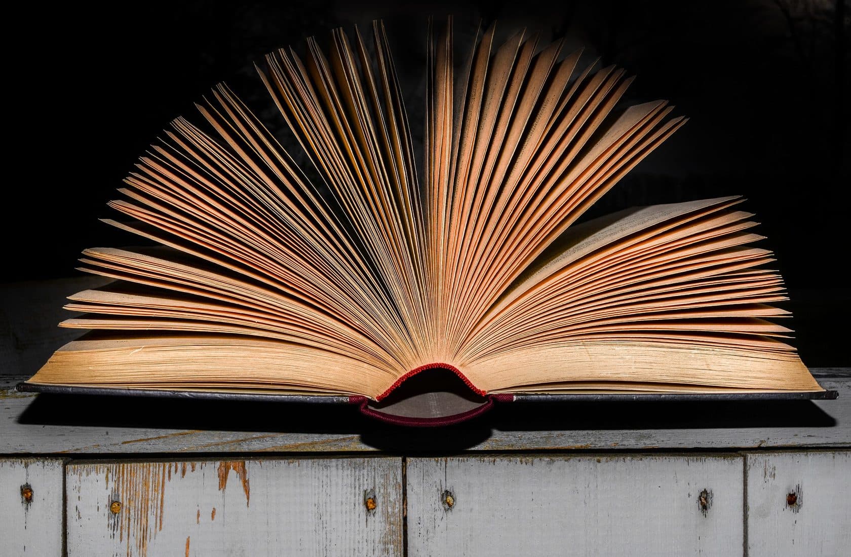 9 книг известных писателей, которые обычно не читают