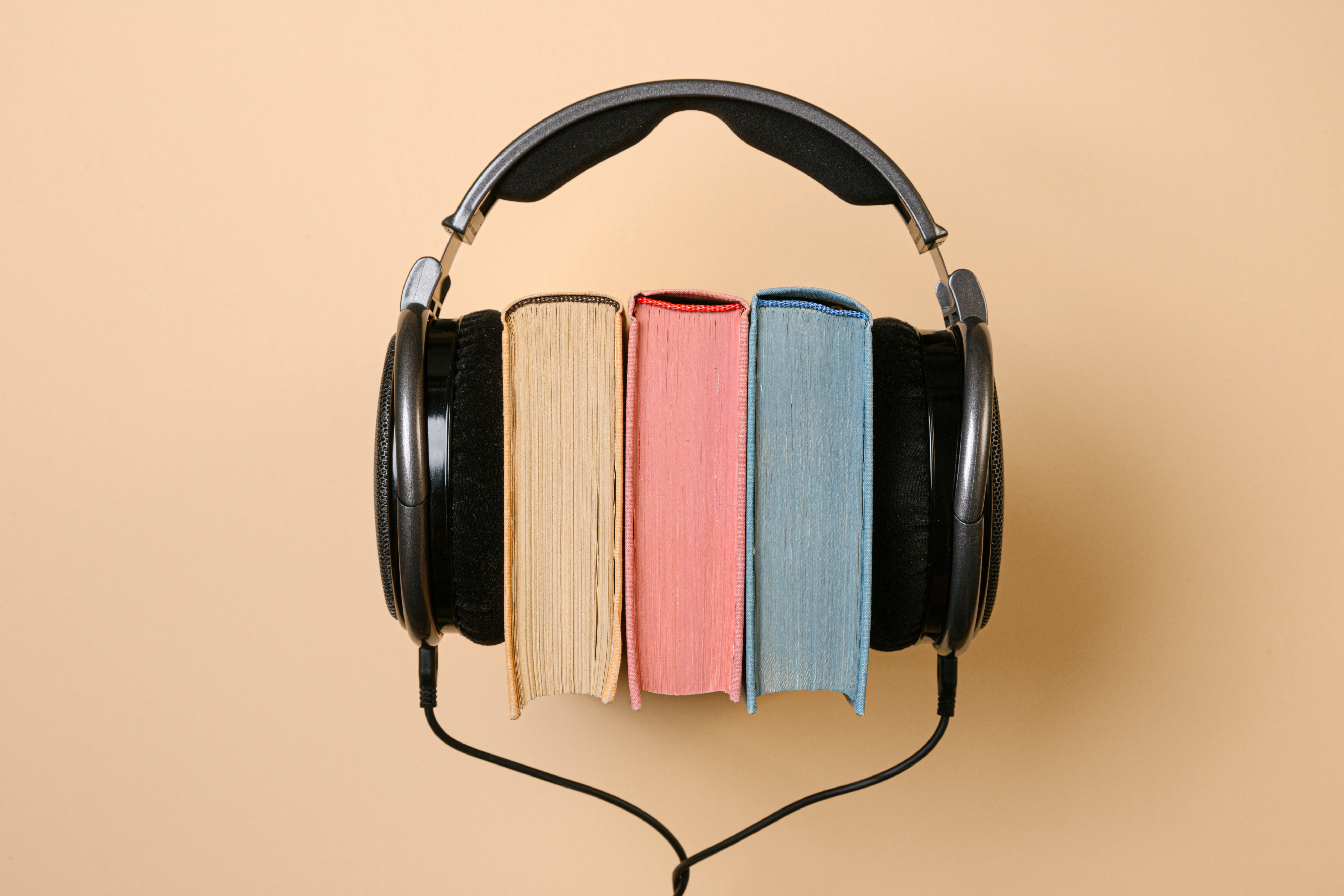 Audio books. Аудиолекция. Арт Аудиолекции. Audiobook Earphone.