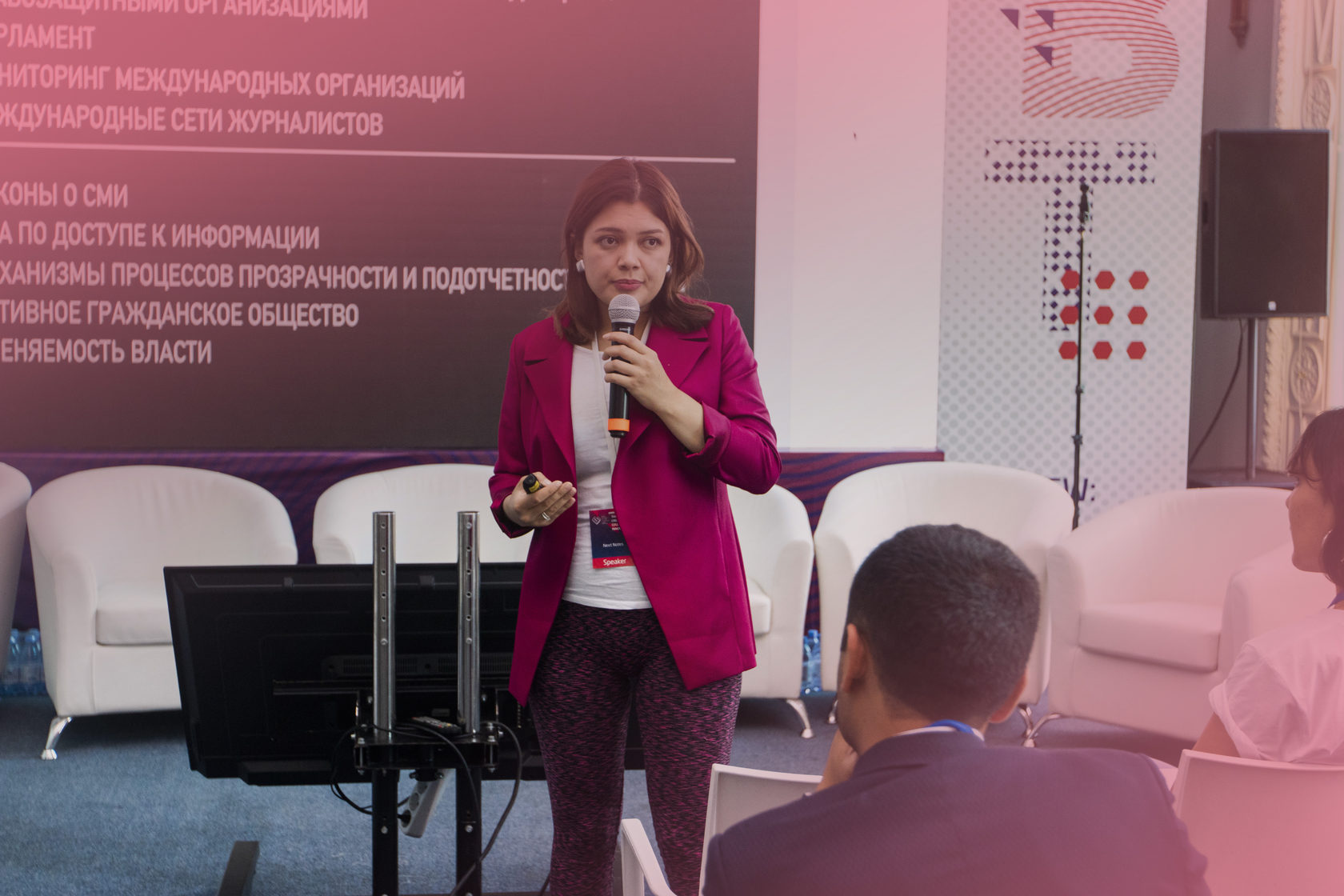 Кыргызская журналистка Эльнура Алканова – о журналистике и феминизме в ...