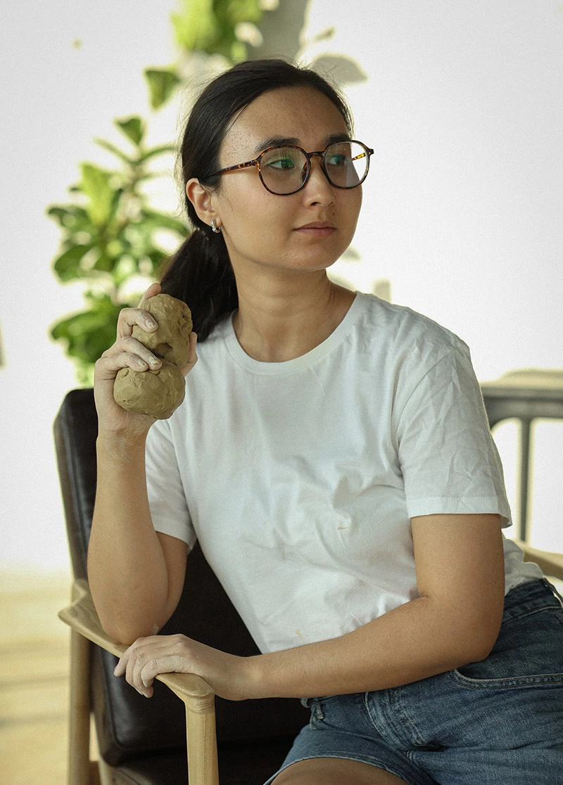 Как и для кого работает первая инклюзивная гончарная студия в Казахстане