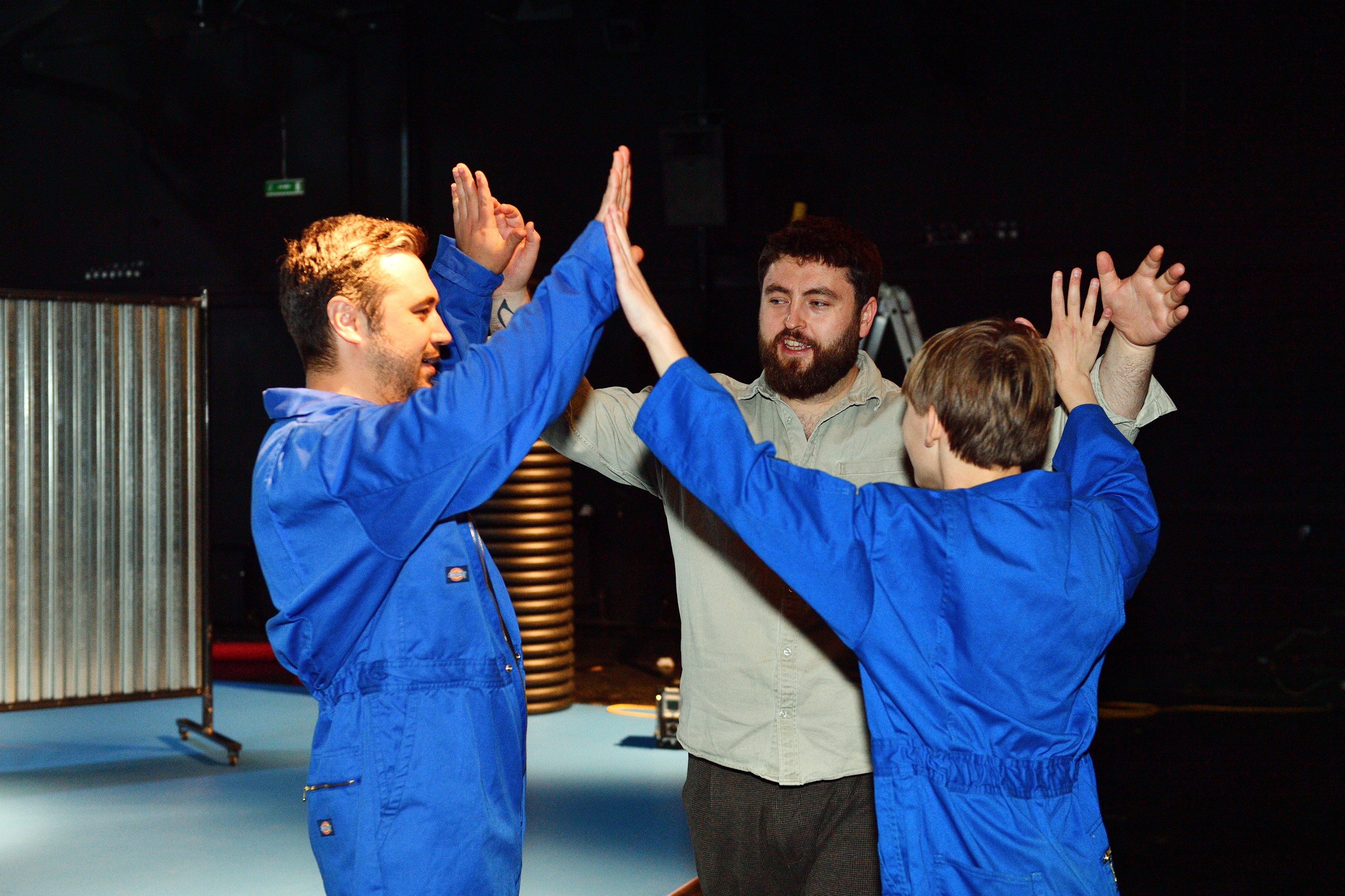 Эдинбург-Алматы: The Show for Young Men – премьера шотладского режиссёра в «ARTиШОКе»