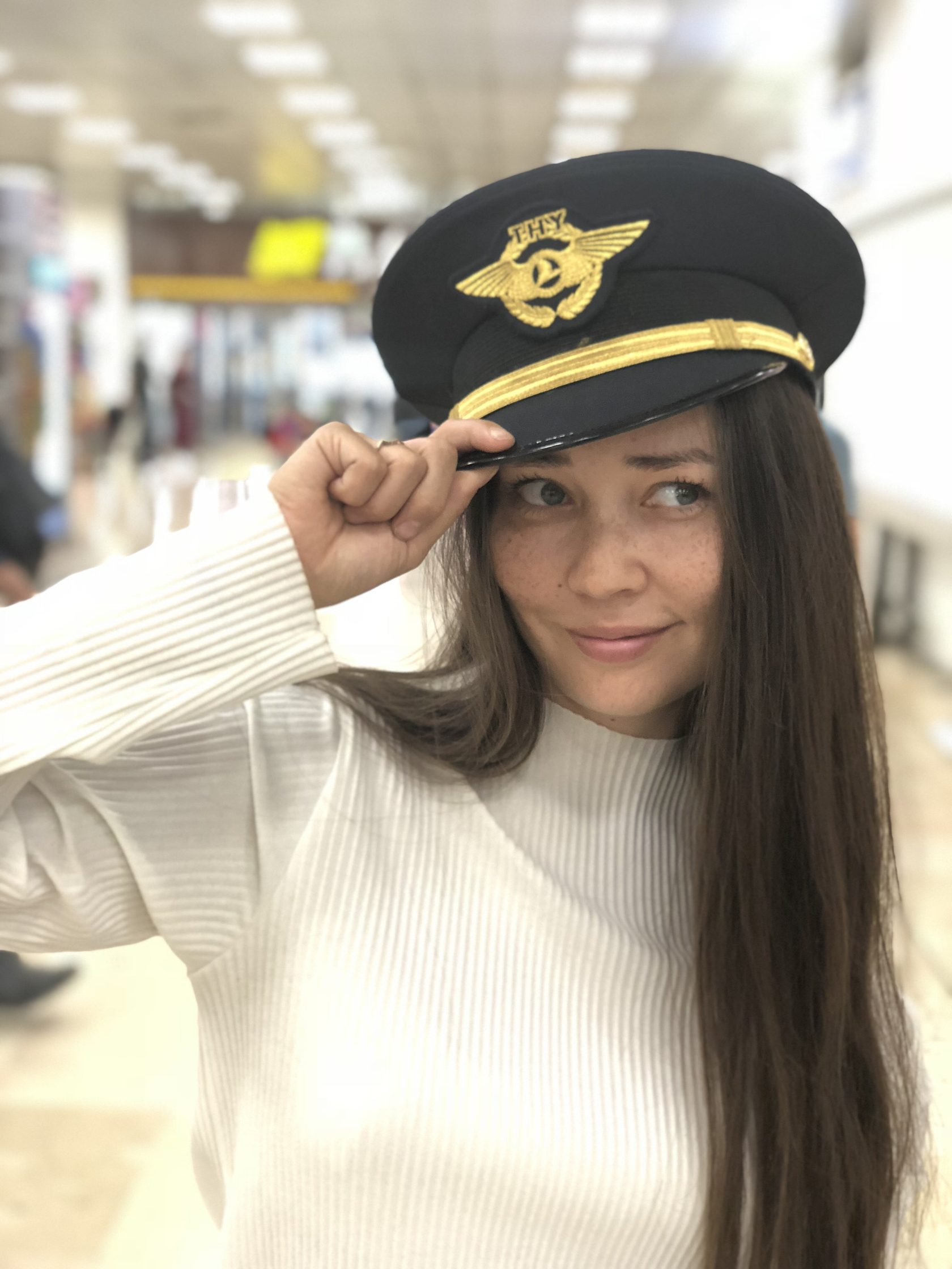 Алина Мустафина – о том, что значит быть женой пилота